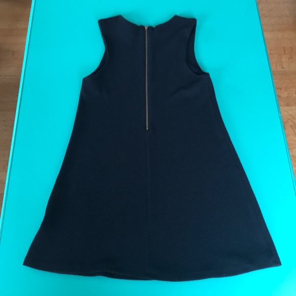 Adorable A-line black dress with gold zipper - Picture 8 of 11